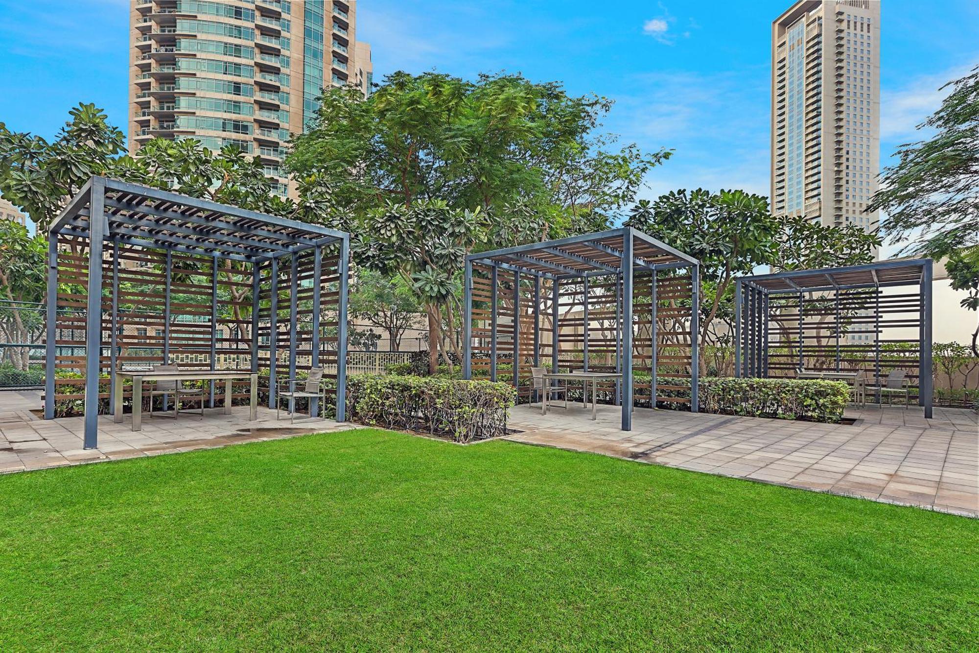 First Class 1b Stylish Downtown Retreat Dubai