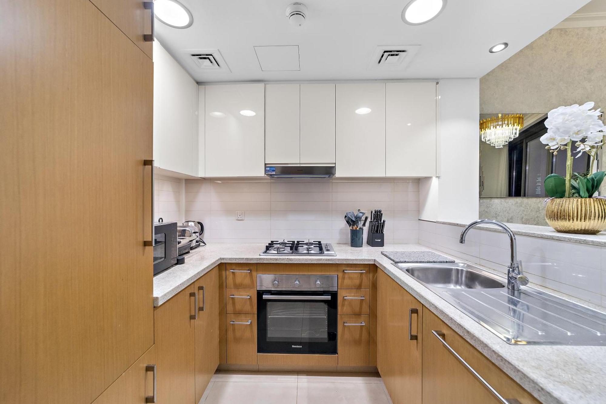 First Class 1b Stylish Downtown Retreat * Dubai